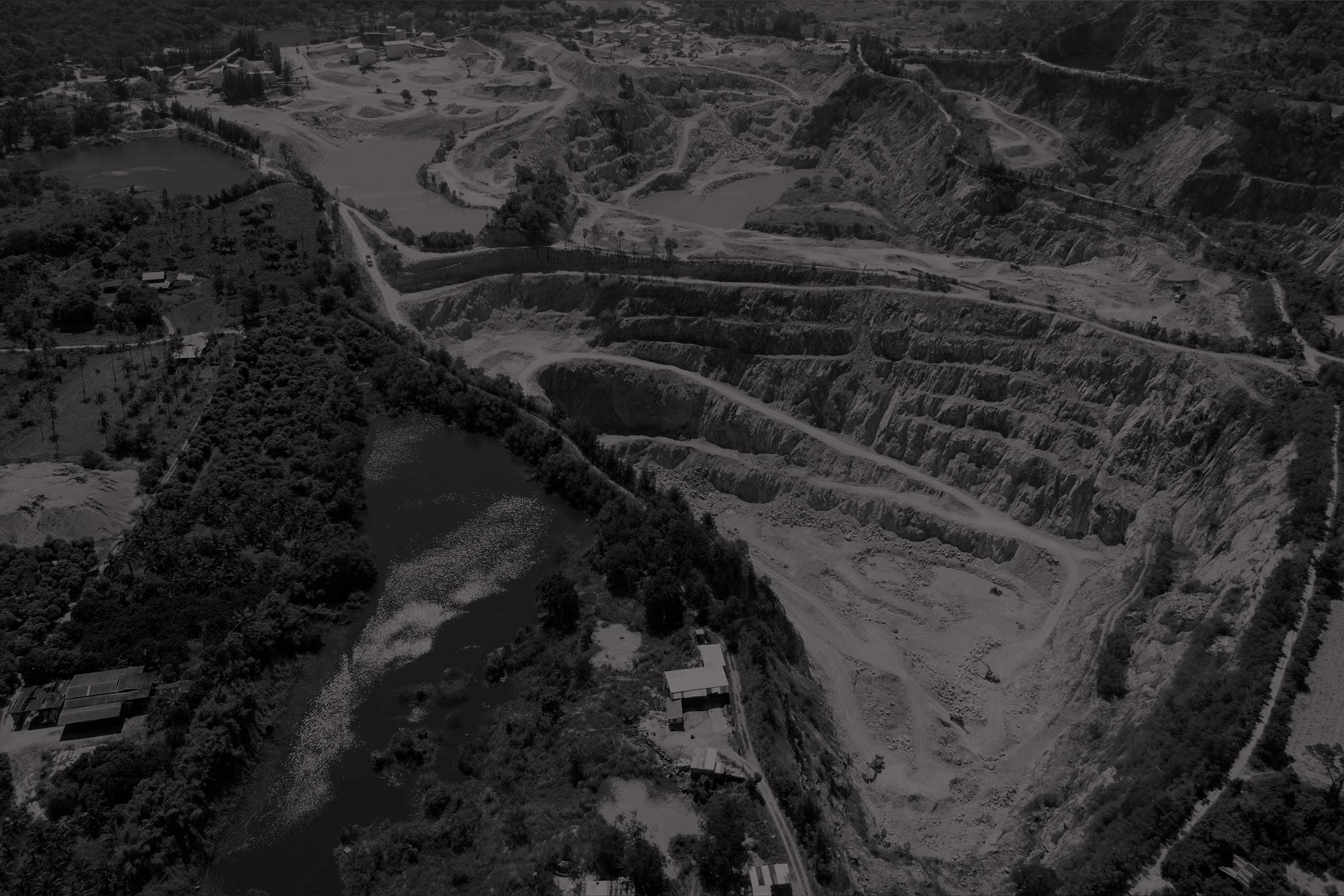heavy-machinery-works-at-a-quarry-2025-02-02-14-58- ... heavy-machinery-works-at-a-quarry-2025-02-02-14-58-19-utc