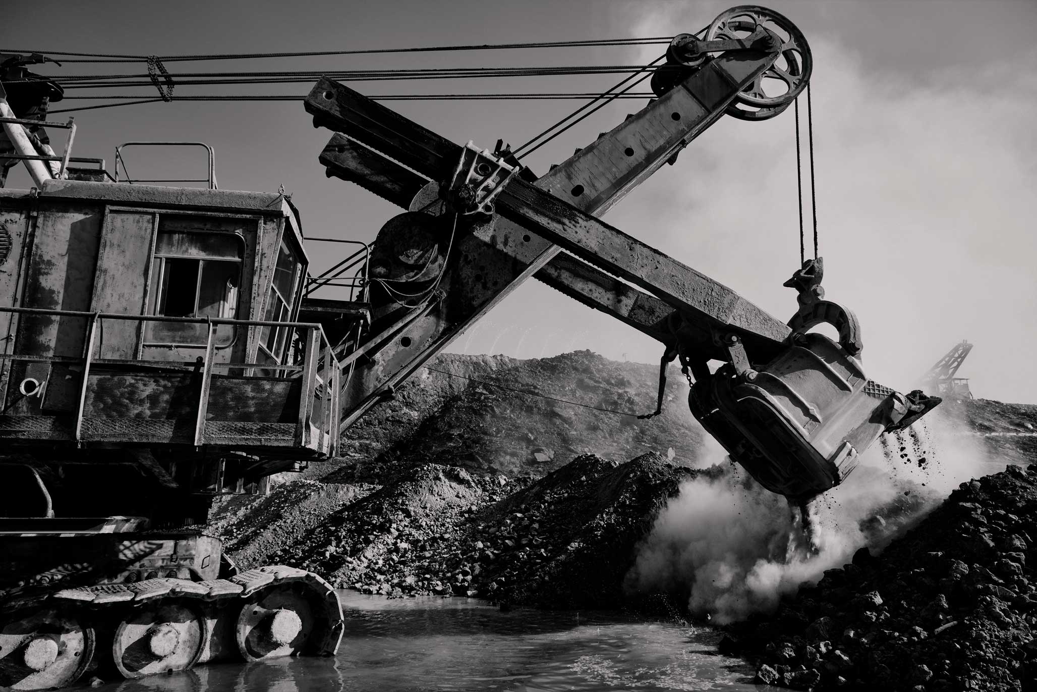 heavy-machinery-works-at-a-quarry-2025-02-02-14-58- ... heavy-machinery-works-at-a-quarry-2025-02-02-14-58-19-utc